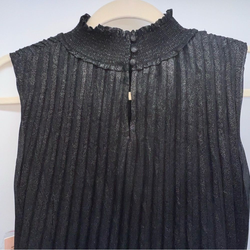Nanette Lepore Sleeveless Accordion Pleat Black/Silver Metallic Blouse Size S - Picture 5 of 10